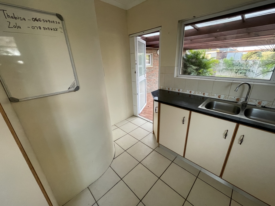 To Let 3 Bedroom Property for Rent in Kidds Beach Eastern Cape